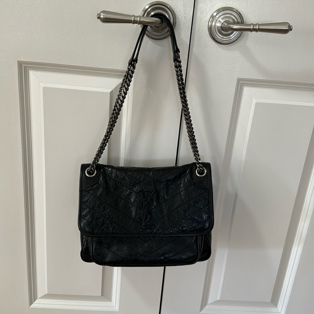 Yves Saint Laurent Niki Medium Flapbag Crinkled Calfskin